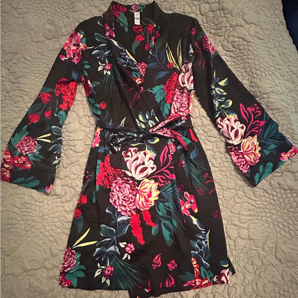 Stars Above Black Floral Wrap Robe